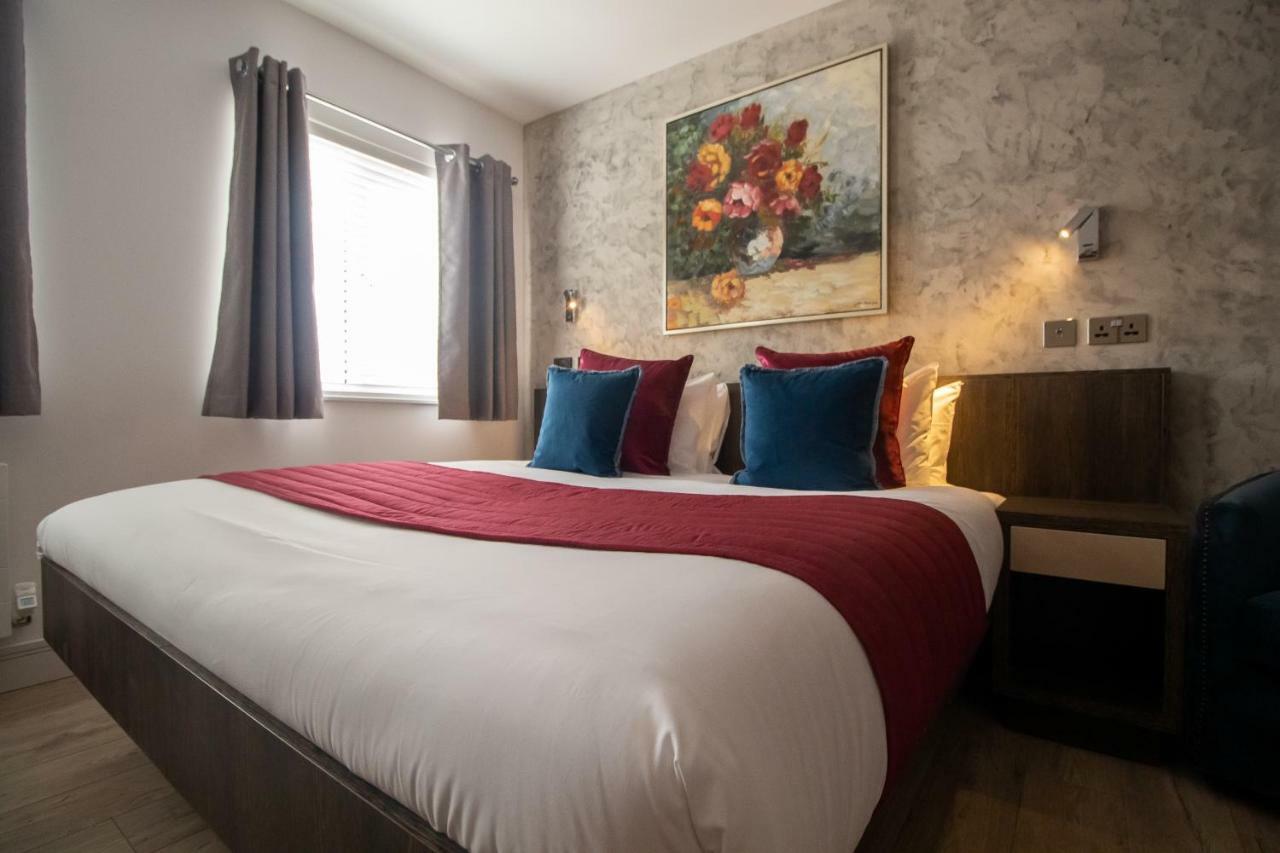 Signature Suites Peterborough Zewnętrze zdjęcie